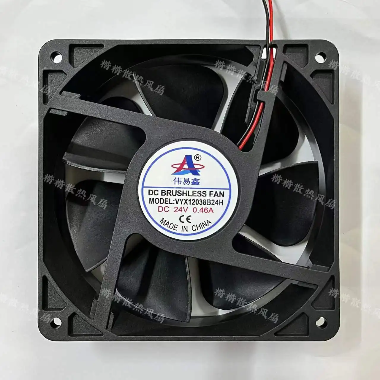 

VYX12038B24H DC 24 В 0,46 А 120x120x38 мм 2-проводной охлаждающий вентилятор для сервера