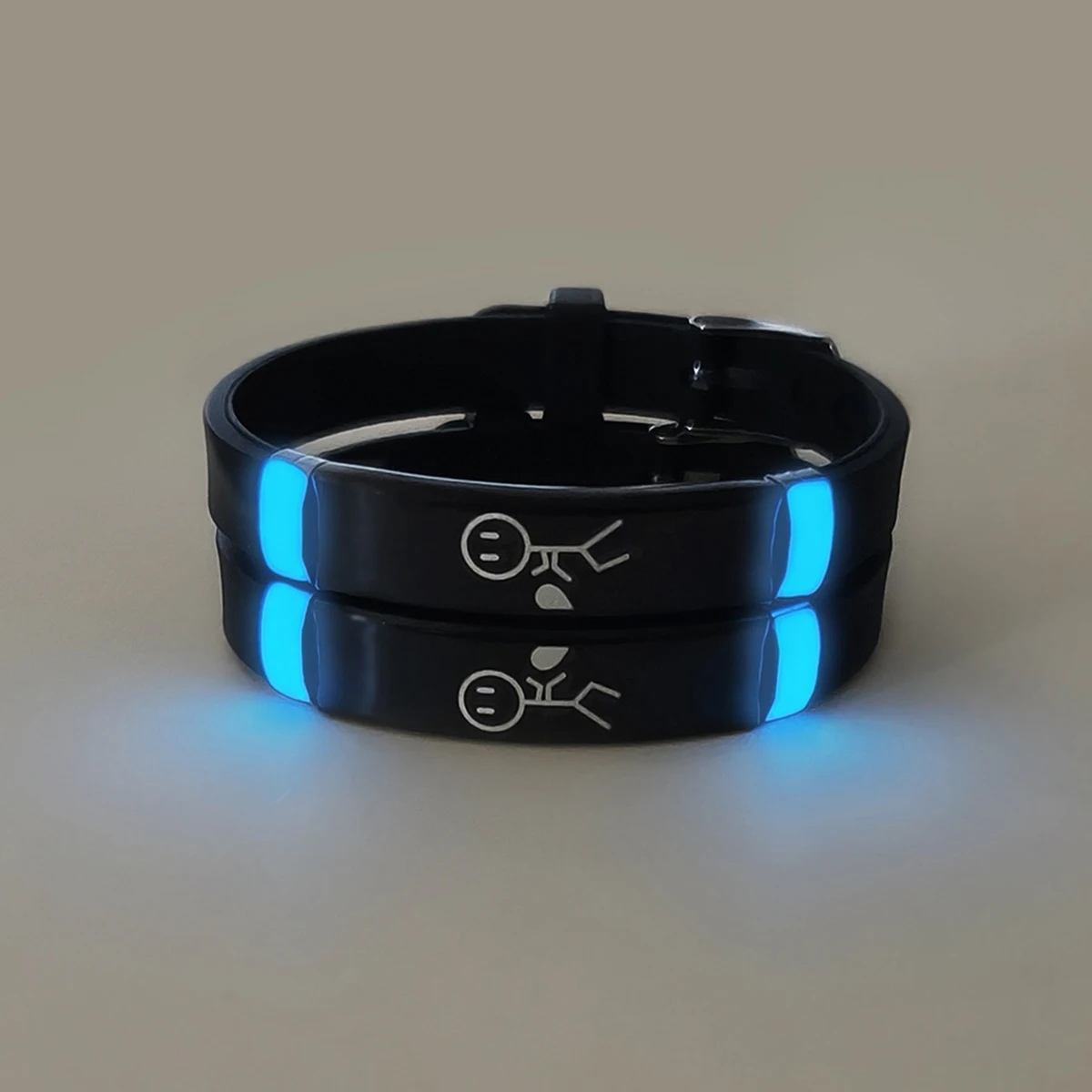 2 Pieces/Set Luminous Accessory Small Figure Heart-Shaped Combined Love Couple Bracelets Festival Gifts
