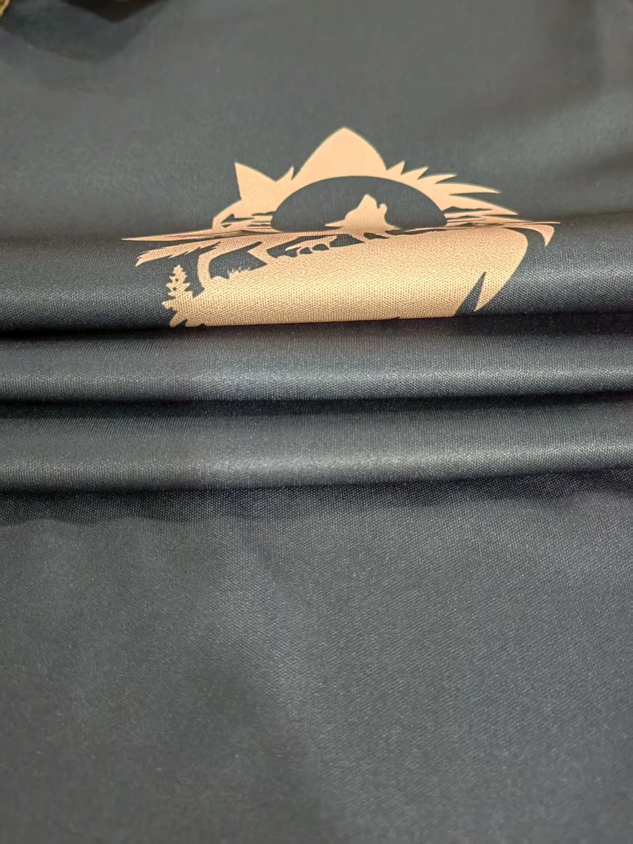 Neues Farbblock-Camouflage-Bedrucktes Kurzarm-Poloshirt Sommer Mode Herren Wolf-Print Lässiges Sport-T-Shirt – Detail 1