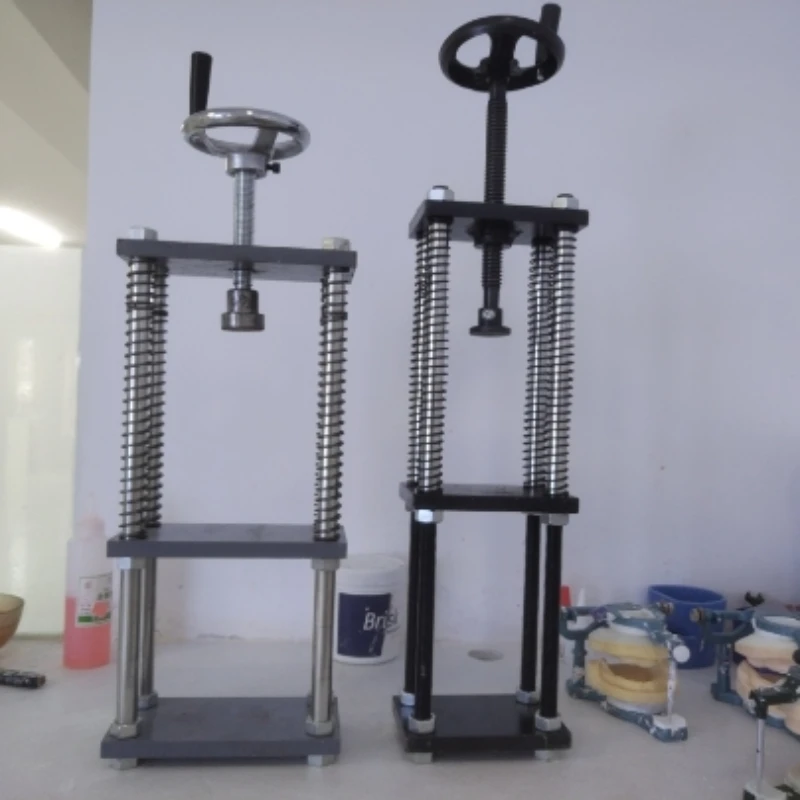 Tooth box forming, manual hydraulic press, small pressure platform, powder pressing, non-mugwort barrel reaction frame