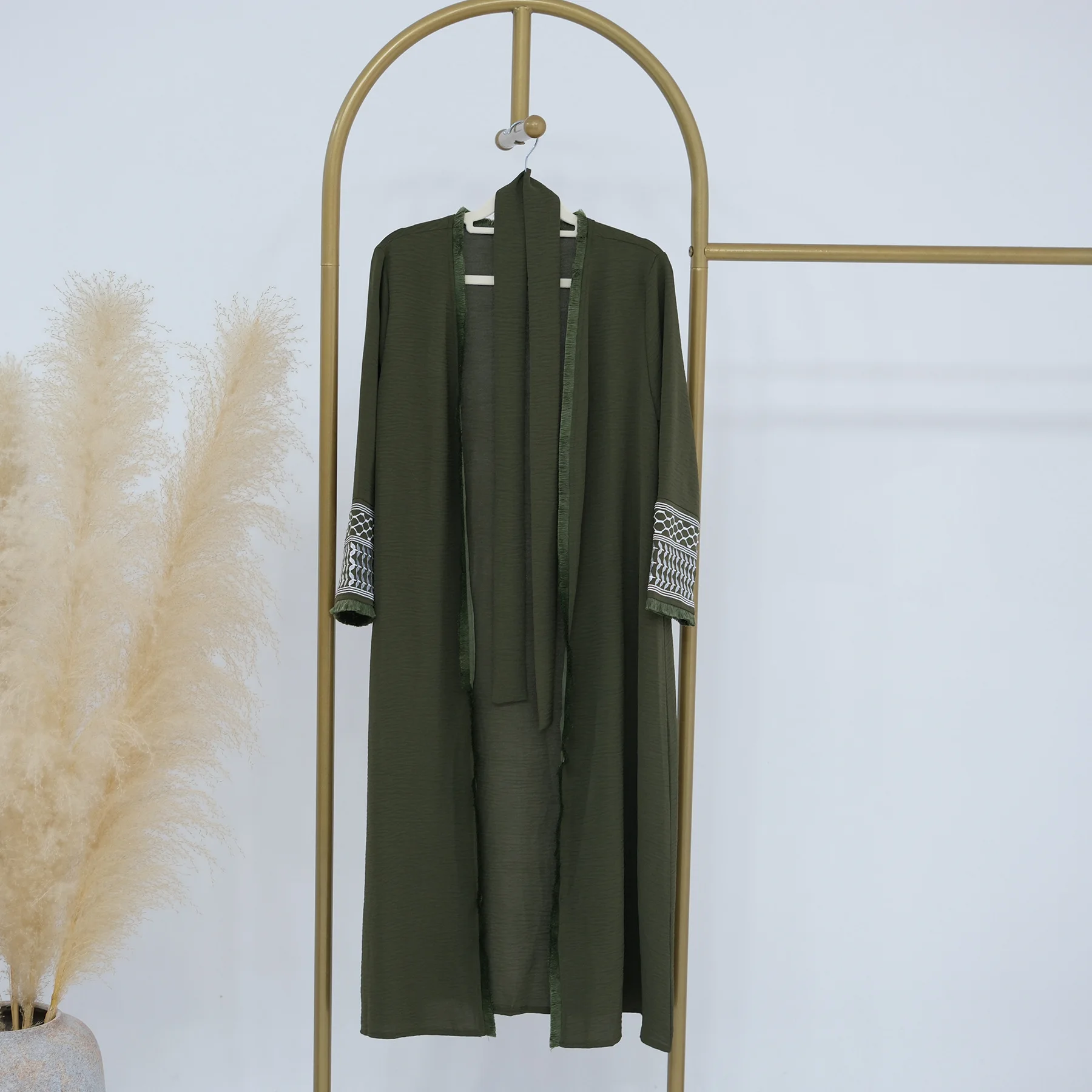 여성을위한 새로운 오픈 일반 Abayas 어린이 두바이 화이트 블랙 자수 겸손한 기모노 Abaya 이슬람 Kaftan 드레스 가운 Femme Musulmane