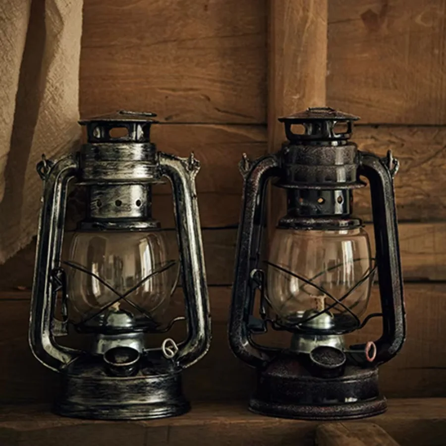 Retro Iron Kerosene Lamp with Wick Vintage Photography Props Home Decoration for Coffee Shop Figurines Miniatures Kerosene Lamp