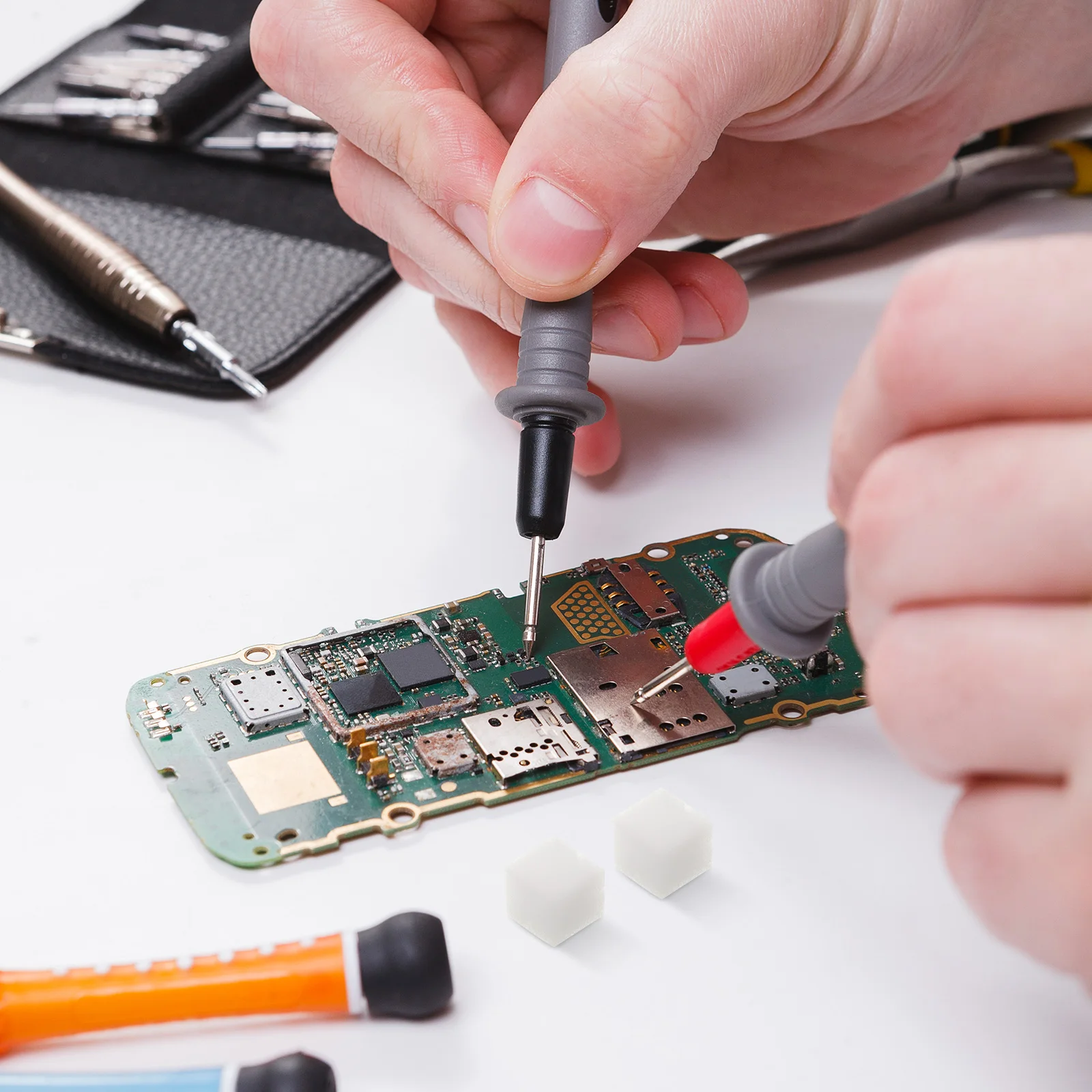 

Nano Cleaning Sponge Compact Supple for Delicate Surfaces Fingerprint Resistant High Absorption Reusable Electronic