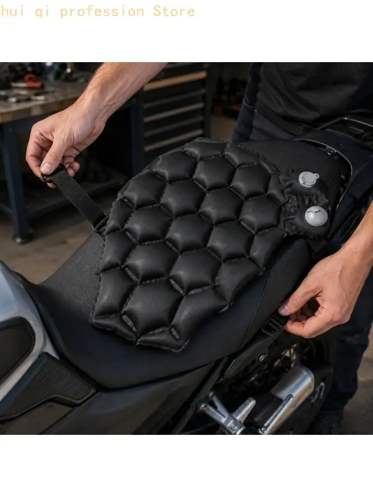 Black Motorcycle Pad for Daily Commutes and Longer Trips H8WE