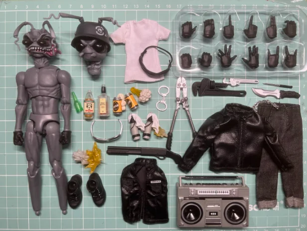 

1/12 Scale Accessory Model for 6''mezco