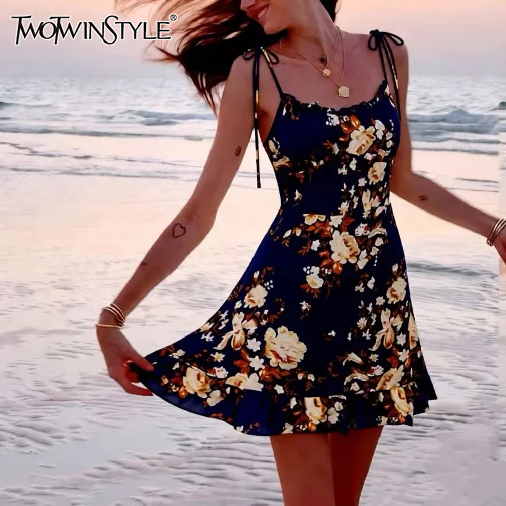 TWOTWINSTYLE Outdoor Parties Elegant Navy Floral Slip Dress for Women Square Collar Ruffled Hem A Line Skirt for Music Festivals