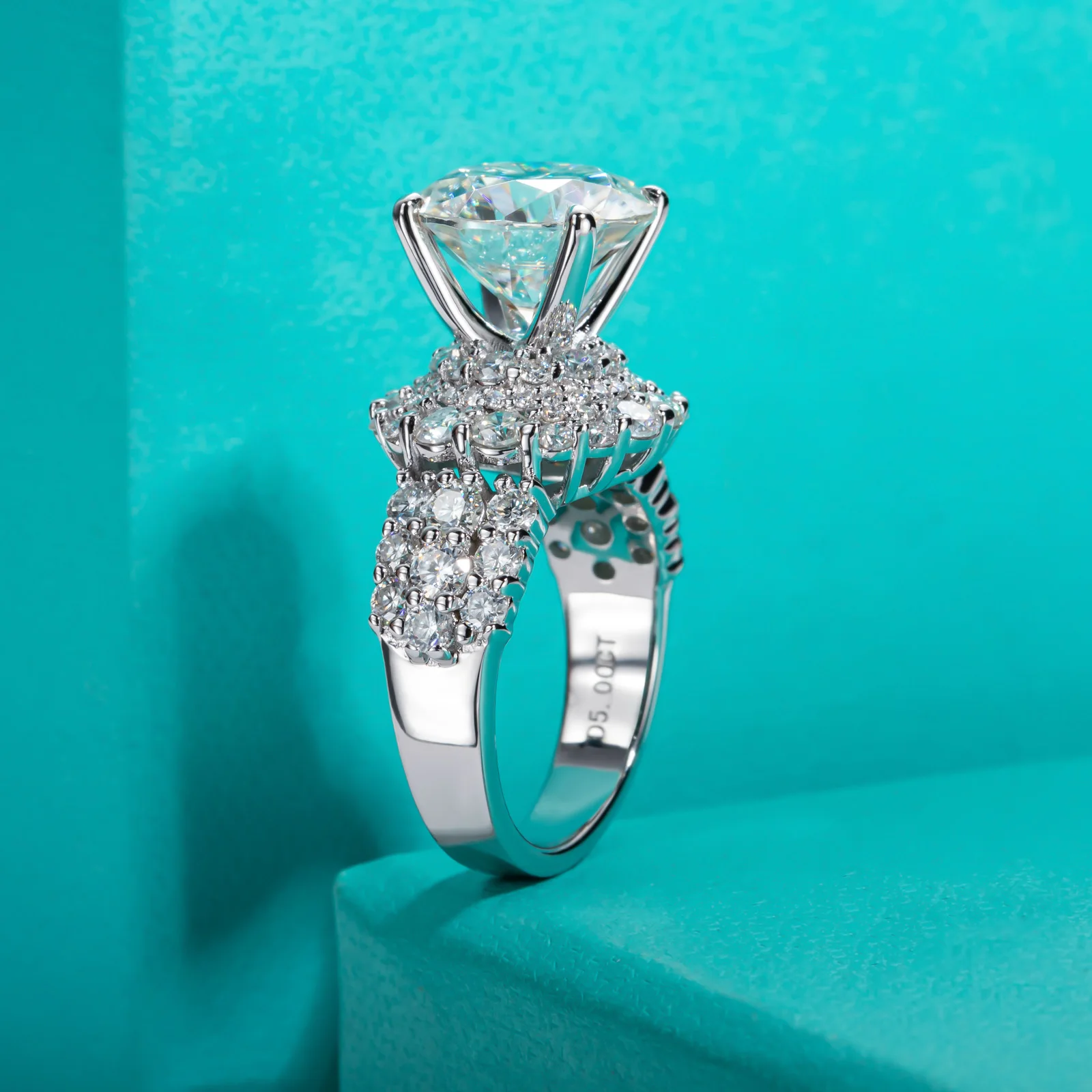 Anujewel 6,92 cttw d AnuJewel 6,92 cttw D Farbe Moissanite Halo Verlobungsring 18K Gold Überzogene Luxus HochzeFarbe Moissan ite Halo Verlobung sring 18 Karat vergoldet Luxus Ehering Ringe für Frauen Schmuck Großhandel – Detail 4