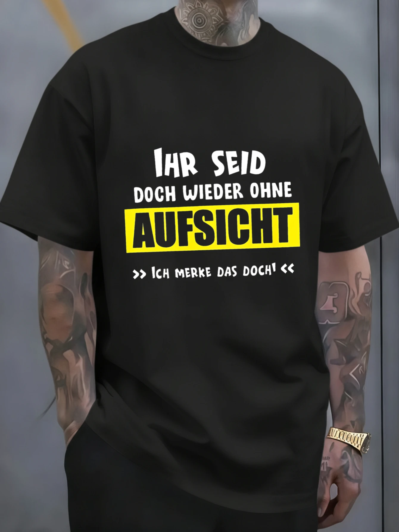 Joocar: Du hast Recht, und zwar wieder einmal. Auch ich habe es ohne Aufsicht bemerkt. Lässiges Baumwoll-T-Shirt für alle Jahreszeiten, mit Rundhalsausschnitt, weichem, dehnbarem und atmungsaktivem