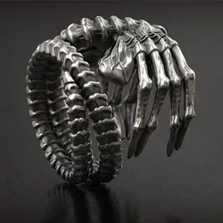 Hot selling punk motorcycle style in Europe and America, personalized and domineering skull claw ring