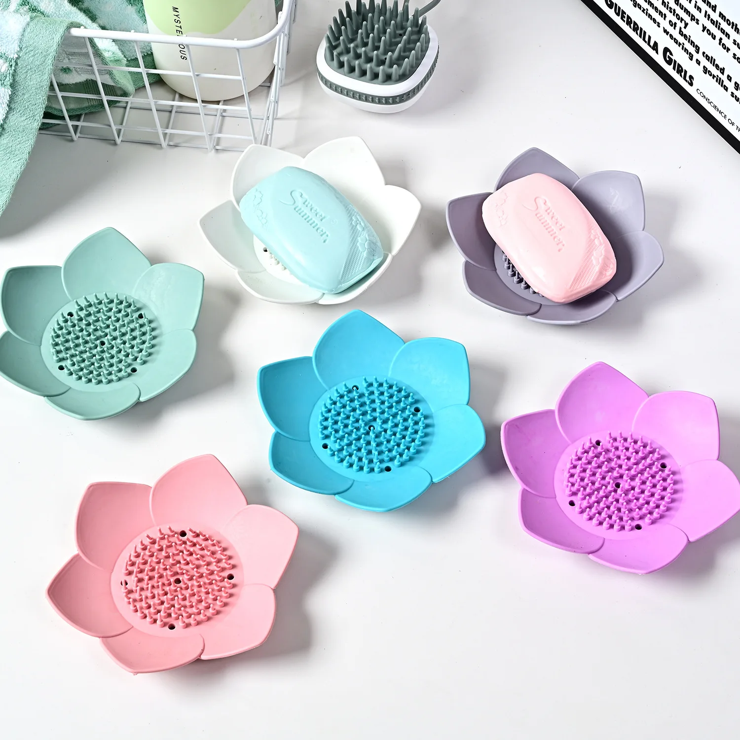 Soap Box Lotus Shape Non-slip Portable Silicone for Draining Soap Tray Draining Soap Dish Bathroom Accessories