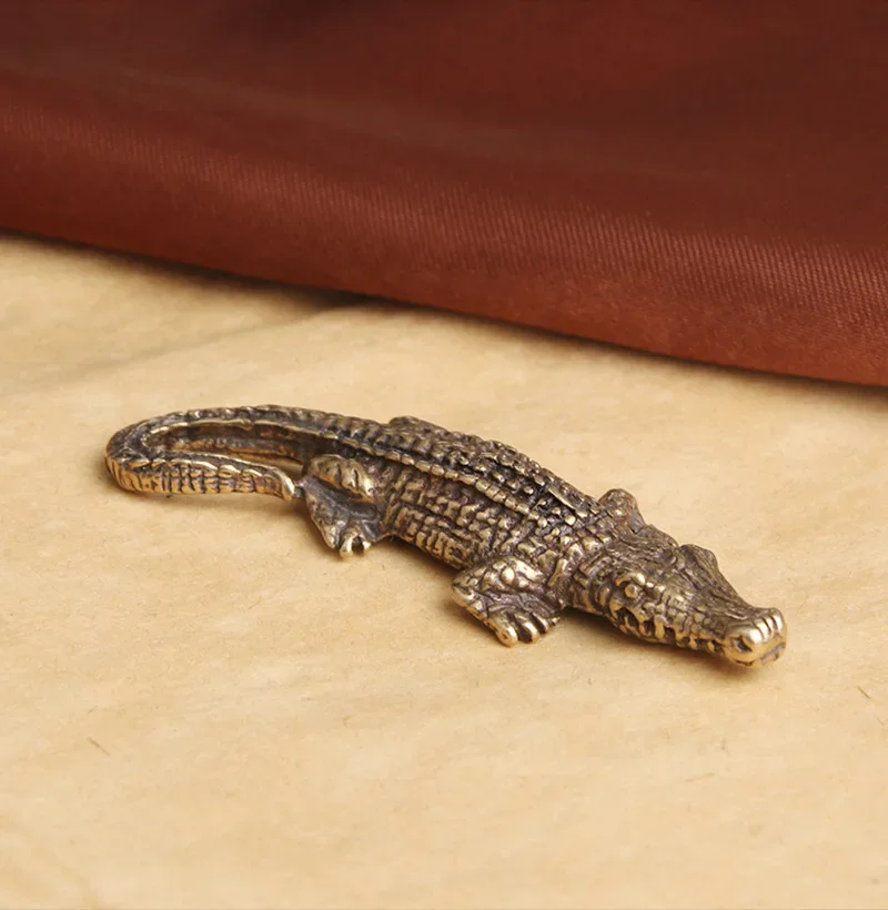 Copper Crocodile Desktop Ornament Brass Mean Alligator Miniatures Figurines Creative Keychain Pendant Home Decoration - view 3