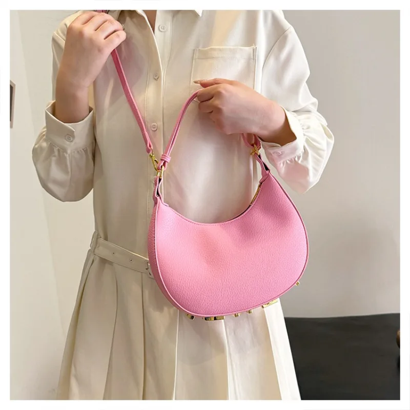 Petit sac élégant pour femmes, sac de selle Vintage Axilla sous les bras, sac à bandoulière pour usage quotidien, nouvelle collection automne hiver 2025