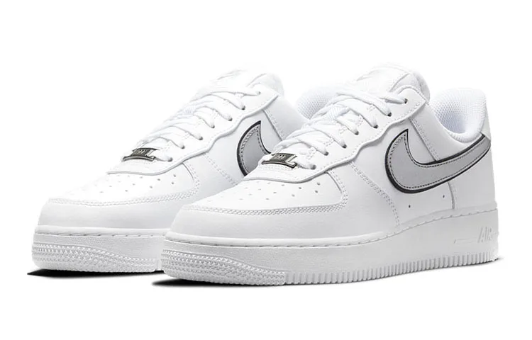 Женские кроссовки Nike Air Force 1 Low '07 Essential White Metallic Silver Black