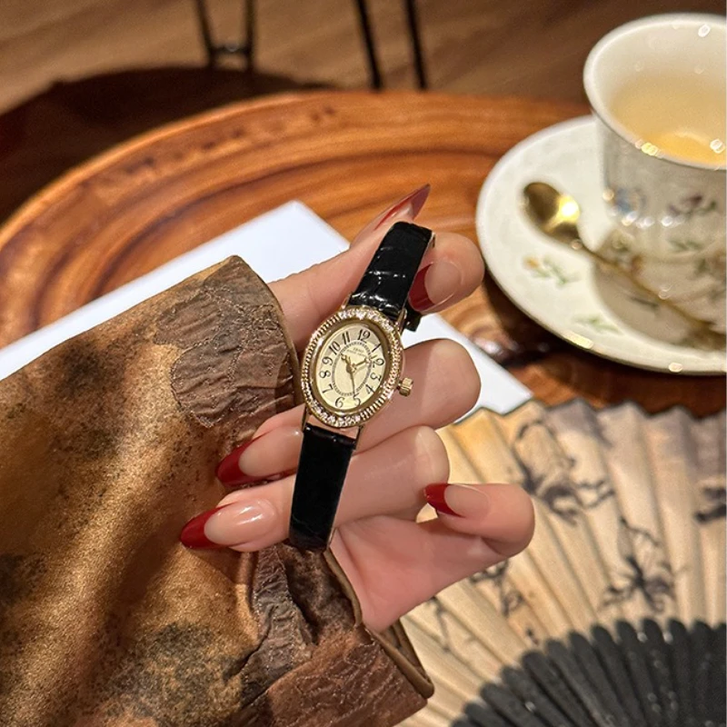New Oval Belt Diamond-set Women's Watches Small Dial Retro Exquisite Waterproof Ladies Watch Fashion Temperament Watch for Women