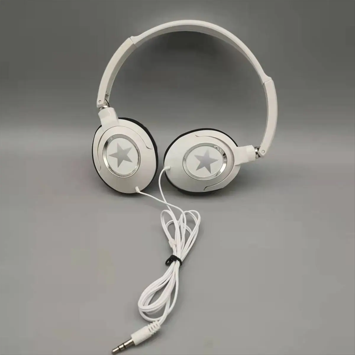 ABAN Studio Headphones - over-Ear Monitor Music Headset, Comfortable Earphone Design for Studio and Personal Use B