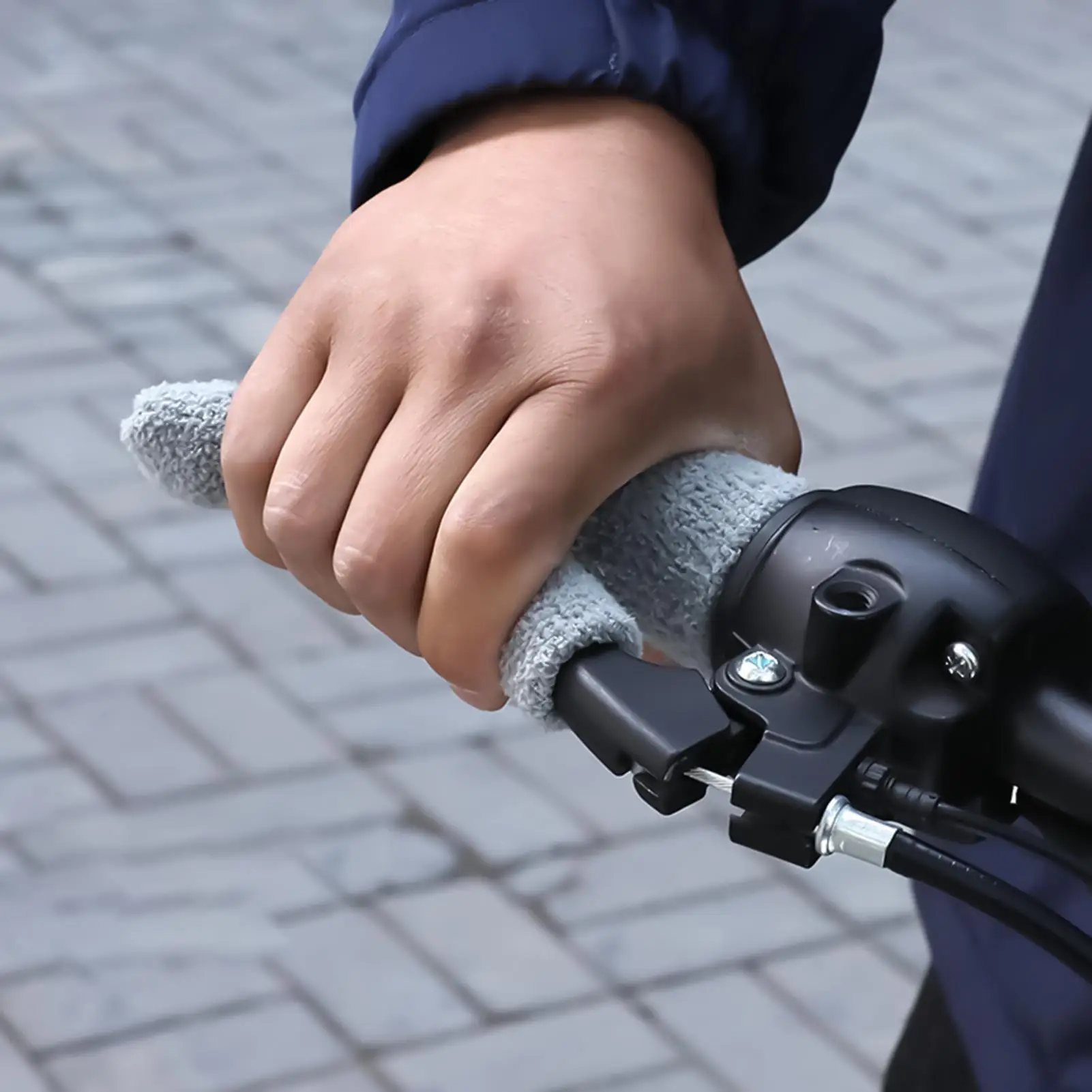 4pcs Motorcycle Plush Handlebar Covers Warm Winter Soft Scooter Handlebar Grips Windproof Brake Lever Protector for E-bike