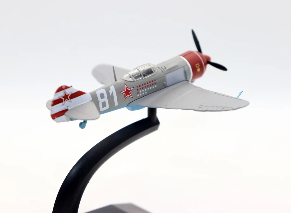 New 1/100 scale USSR LA-7 Fighter Diecast+Plastic Alloy simulation model aircraft for collection gift