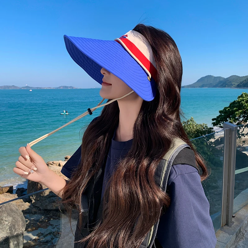 Color-Block Sun Visor for Women Open Top Large Brim Sun Hat with Chin Strap Trendy Summer Beach Cap Ponytail Friendly