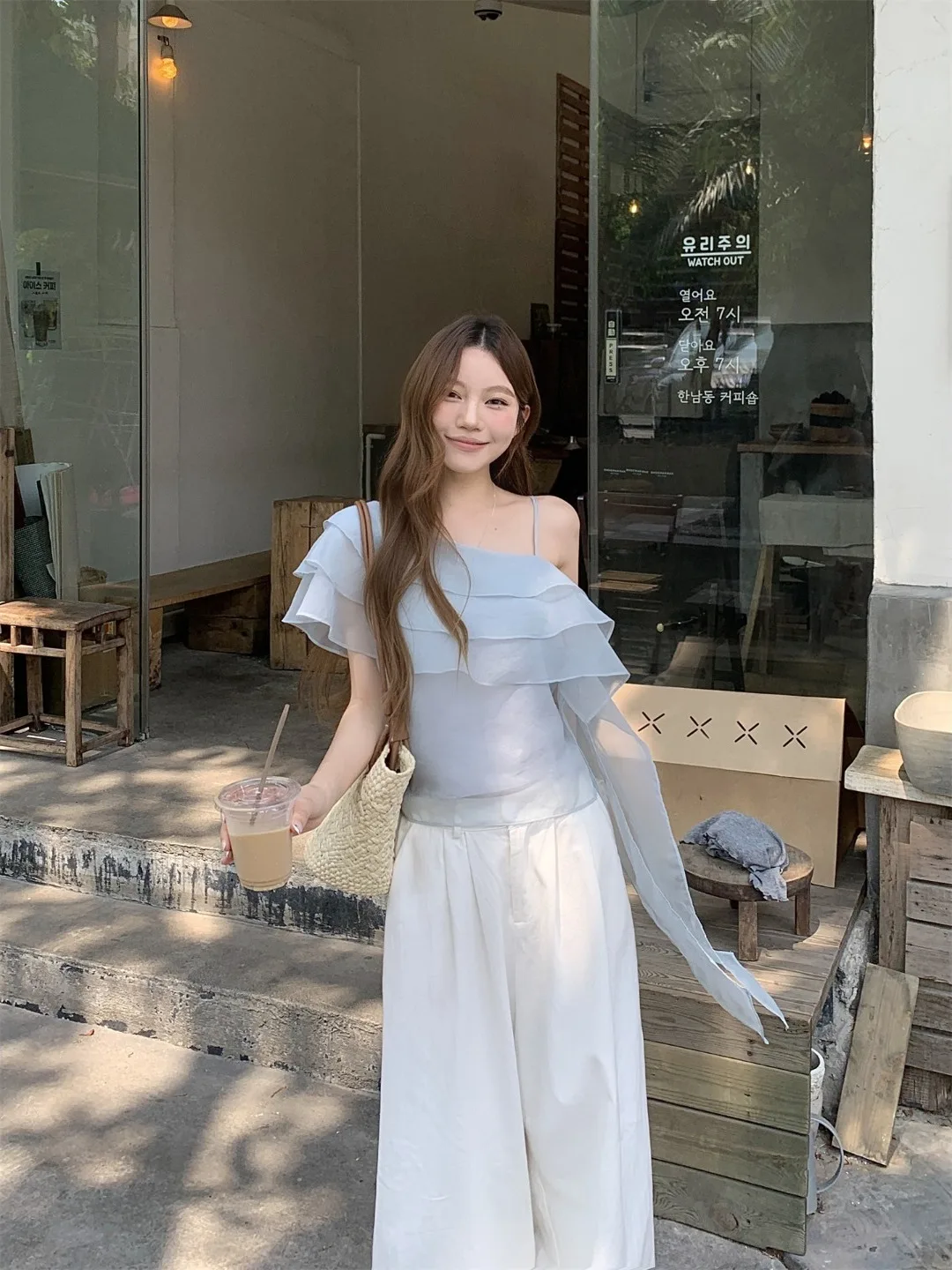 

Elegant Lazy Design Sensation 2026 New Style Blouse Chiffon Lace Trim Sash Korean Style Office Commute Summer No Sleeve Women...