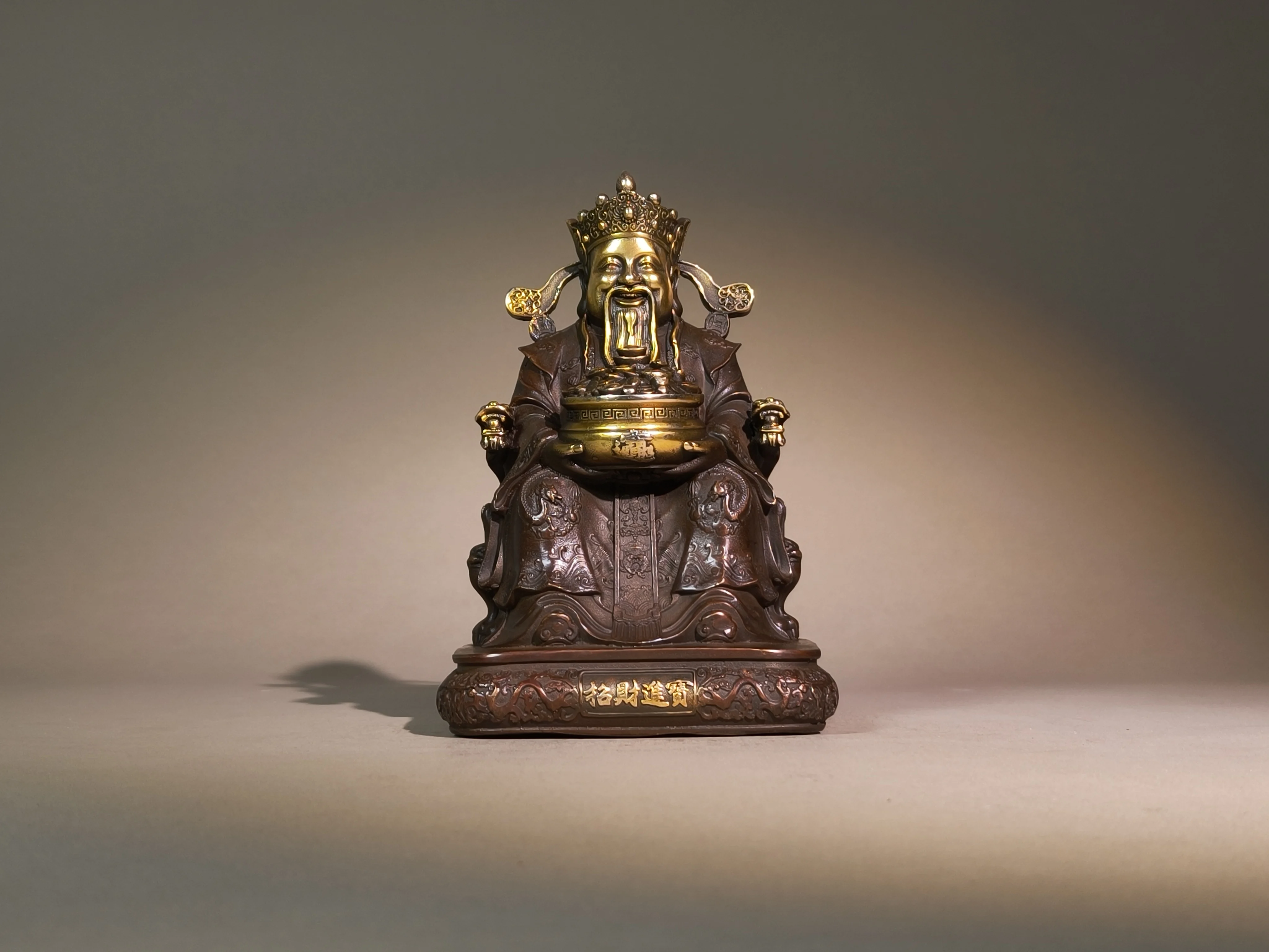 Creative Gilded God of Wealth Attracting Fortune Copper Ornament, Pure Copper Statue for Home, Office, Finance Room and Store De