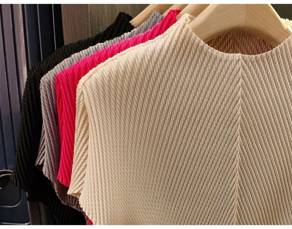 Stand Collar Dragon Scale Pleated T-shirt High-end Versatile Slimming Short Sleeved Women's Summer Pullover Tops