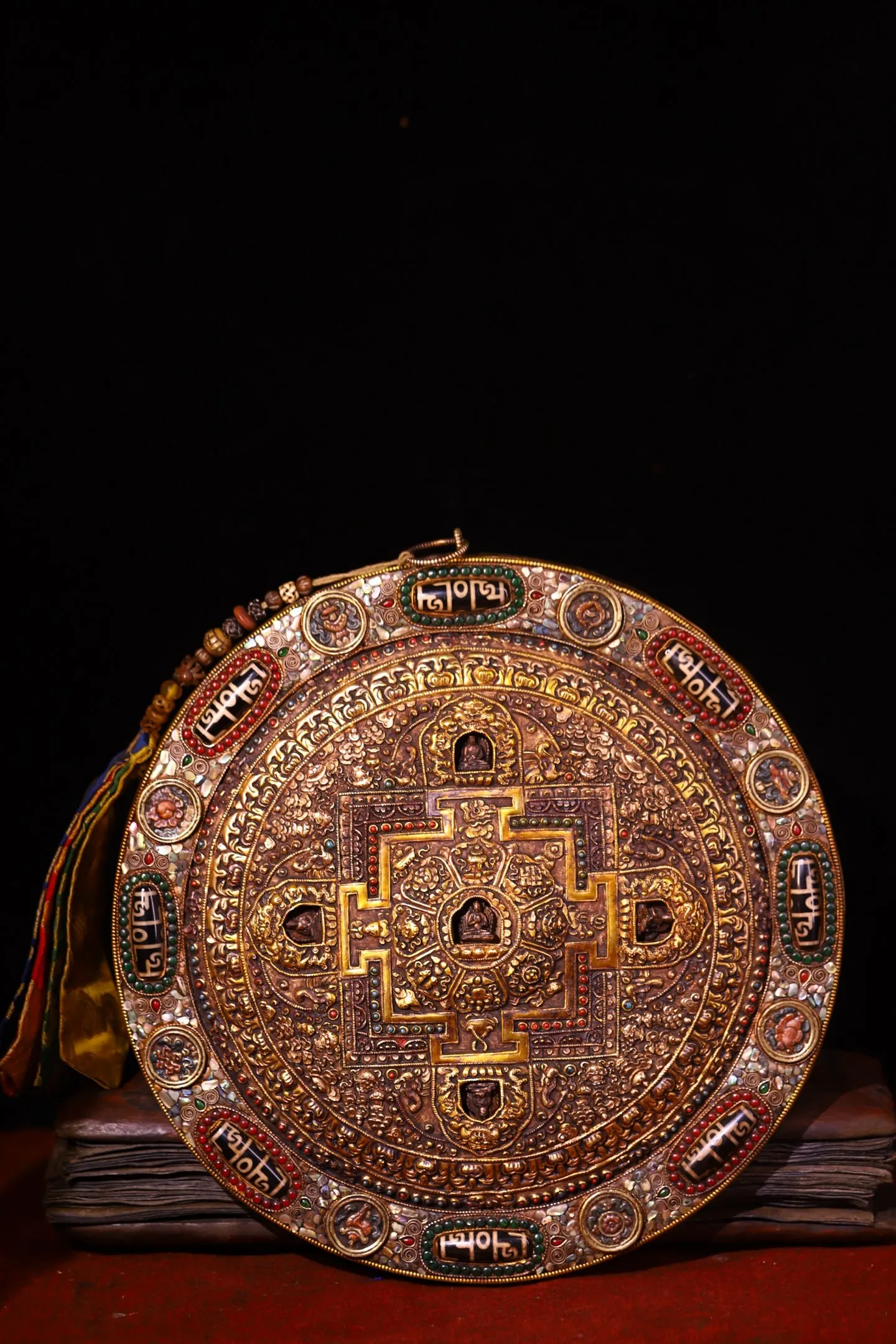 Old Tibetan Silver Gilded Filigree Mosaic Gem gZi Beads Shell Lucky Eight Treasures Buddha Niche Thangka hanging screen