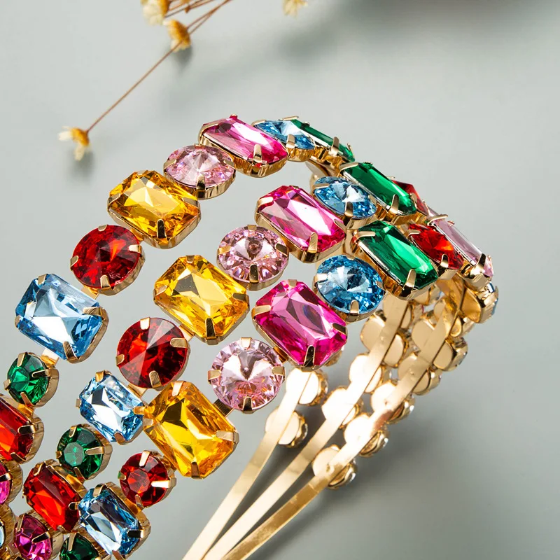 ربطات شعر معدنية عصرية على الطراز الباروكي للفتيات مع ثلاثة صفوف من إكسسوارات الشعر اليومية الماسية الزجاجية