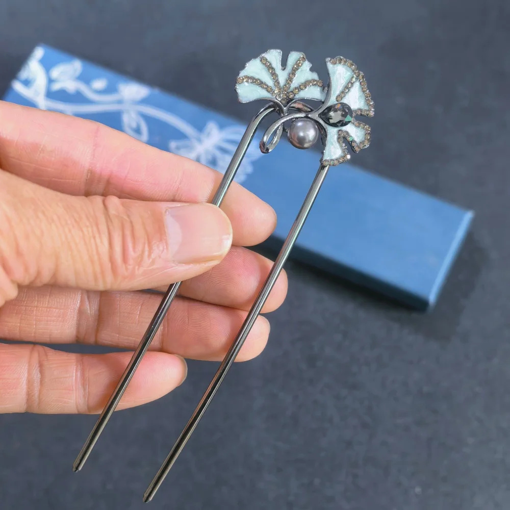 Vintage Floral Butterfly Hair Stick For Women Girls Metal U-shaped Hairpin Blue Crystal Hair Forks Updo Bun Hair Accessoriesge view 5