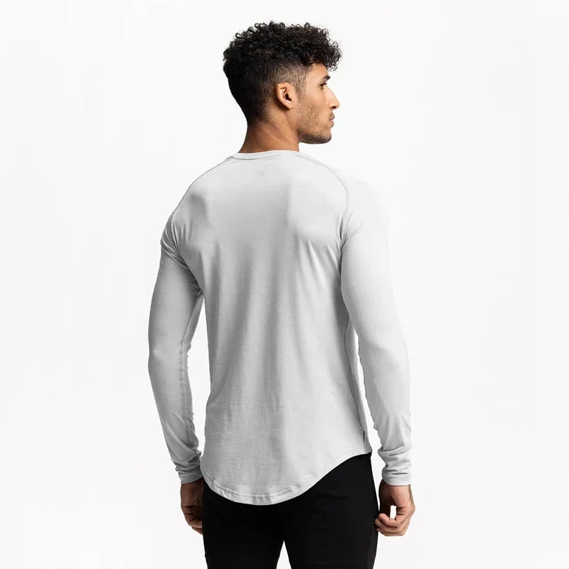 Maglia sportiva aderente uomo, maniche lunghe