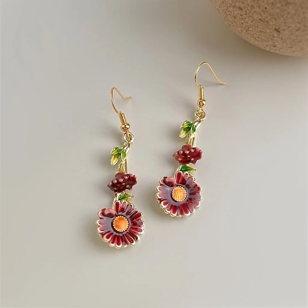 

Fashion Exquisite Enamel Rose Flower Dangle Drop Earrings for Women Handmade Pearl Rhinestone Blossom Hoop Earring Girl Birthday