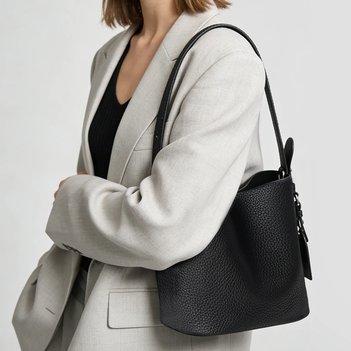 

Повседневная сумка-ведро для женщин, новинка 2026 года, универсальная сумка через плечо, нишевая женская сумка-кроссбоди