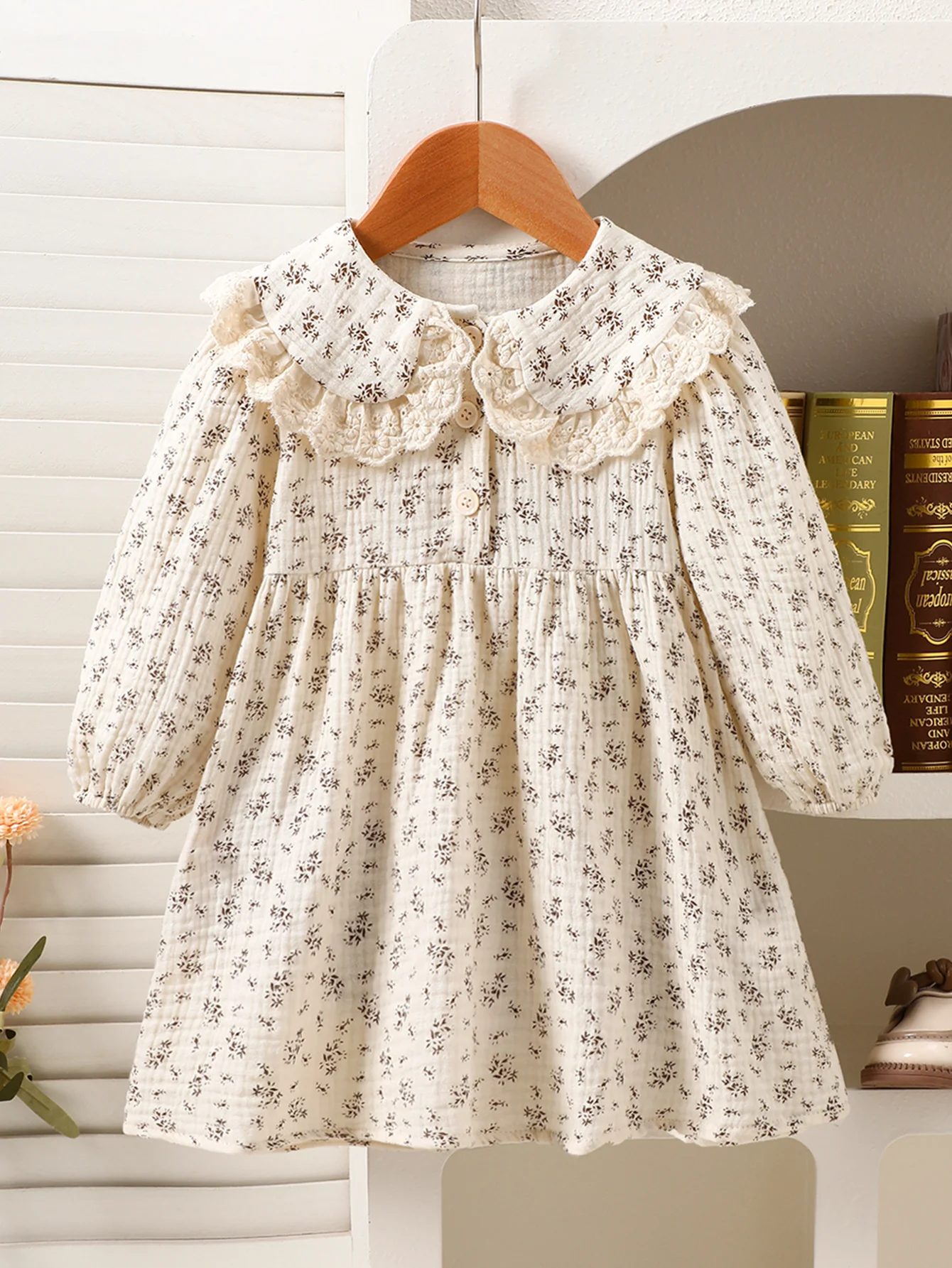 1-Piece Spring and Autumn Girls' Double-Sided Crinkle Print Dress, Cute Cotton Country-Style Doll Collar Princess Dress, Long-Sleeve Lace Trim Collar, Comfortable Forest-Style Outing Dress for Baby Girls