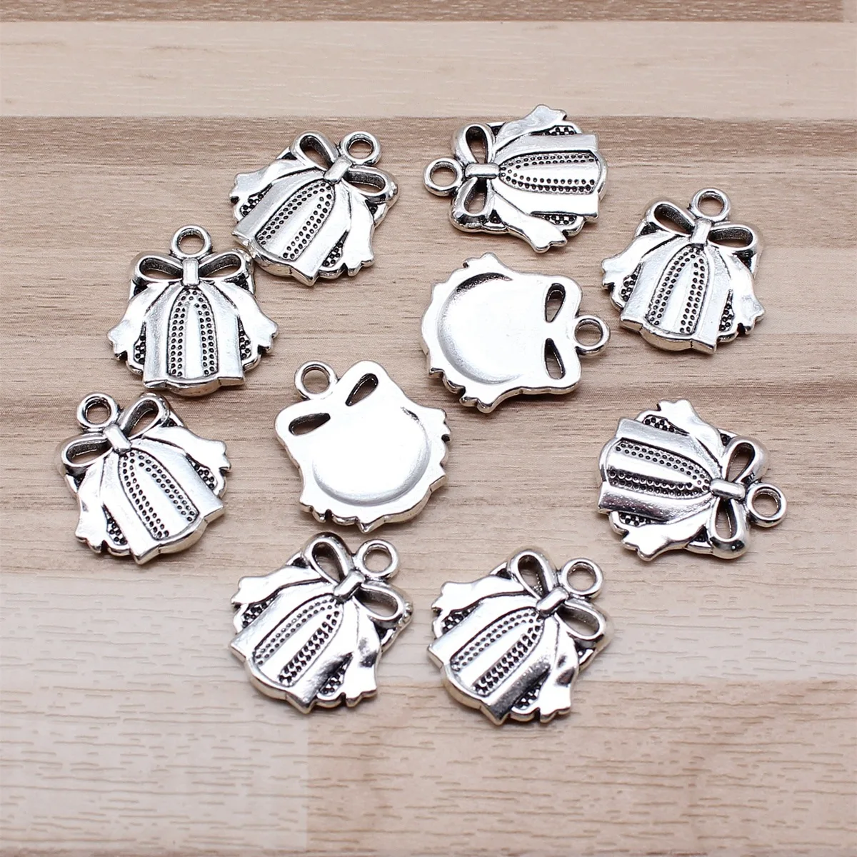 IFOCUS 10pcs/Lot Gift Box Charms For DIY Jewelry Making Zinc Alloy 17x19mm/0.67x0.75inch