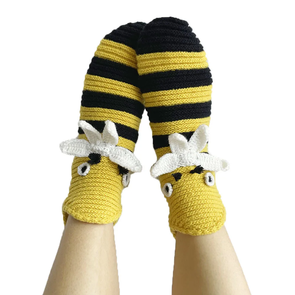 

2 Pairs Newly designed autumn winter three-dimensional cartoon animal floor socks cute bee warm tube wool stockings