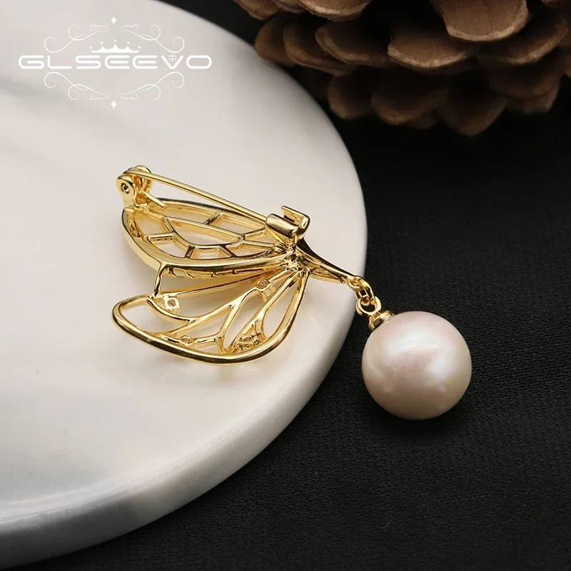 GLSEEVO Butterfly Brooches For Women Charm Pearl Insect Badge Pins Elegant Cute Pins Party Wedding Gifts Clothing Jewelry