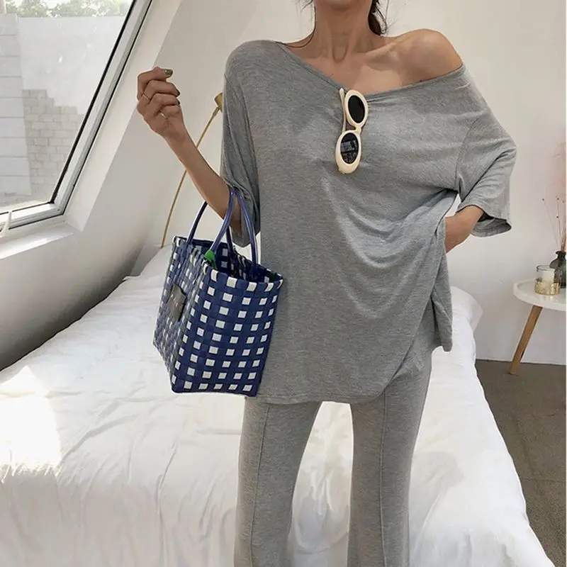 

Сексуальные модные серые комплекты для женщин в корейском стиле: свободная повседневная футболка с коротким рукавом и расклешенные брюки, комплект из 2 предметов, летняя трендовая одежда