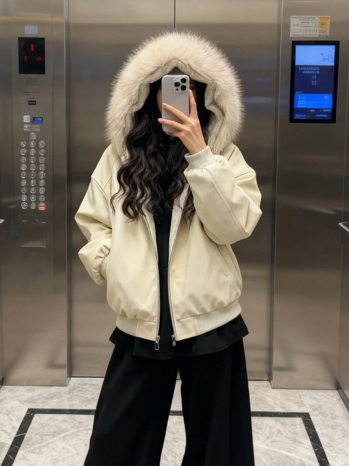 

Утепленная зимняя куртка для пар со съемным большим меховым воротником, молодежная модная модель стандартного кроя, с длинными рукавами, из полиэфирного волокна