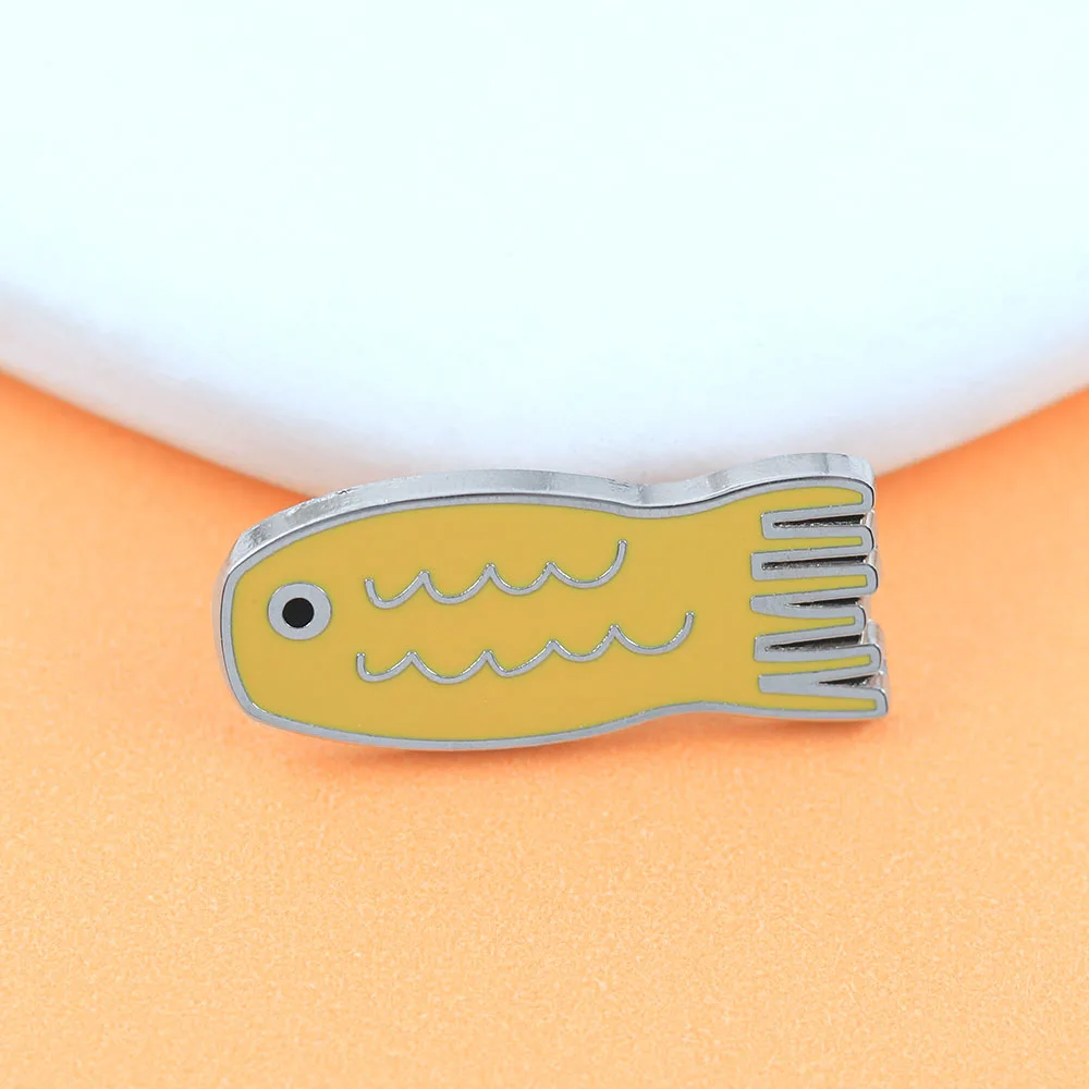 Quirky Yellow Cartoon Fish Brooches Creative Fish Comb Enamel Pins Funny Abstract Animal Metal Badge Backpack Decoration Gift