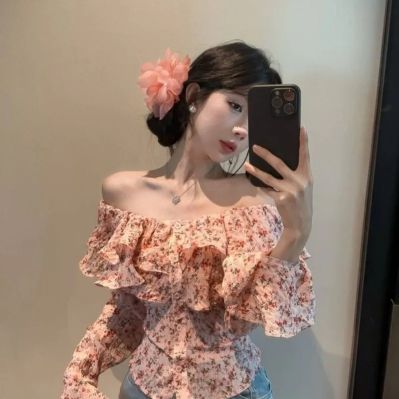 Rüschen Slash Neck Flare Sleeve Floral Chiffon Bluse Frauen Frühling Sommer Falten Sim Fit Crop Top Sexy Süße Chic Shirts