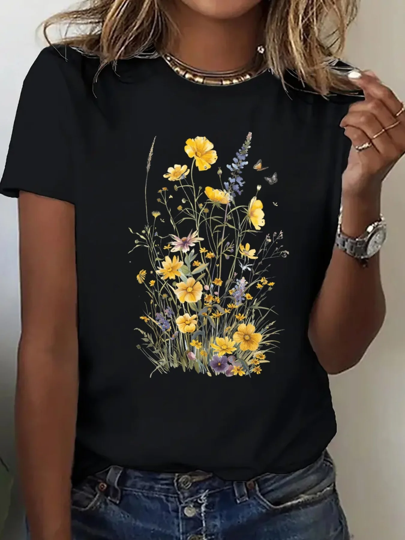 Women's Fit T-Shirt with Floral Print - Spring Summer Casual Short Sleeve Blouse Yellow Green Floral Pattern Brown Background