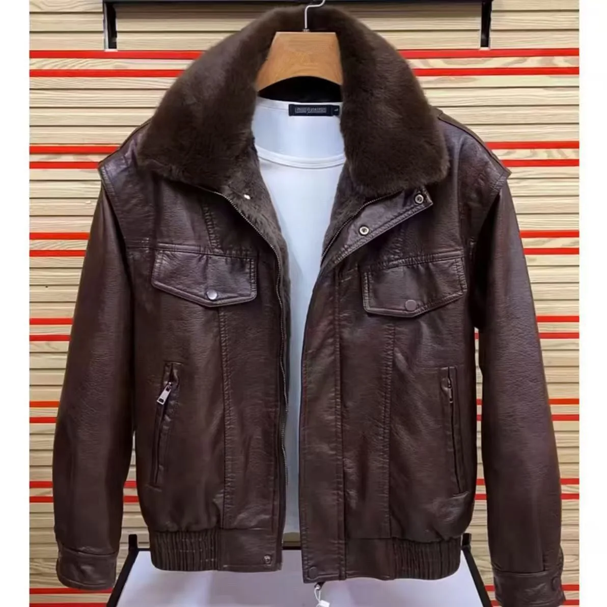 

Men's Winter Fce Lined Leather Jaet Faionable Versatile Youth Warmth PU Leather Coats Thiened Long Sve Zipper Clo...