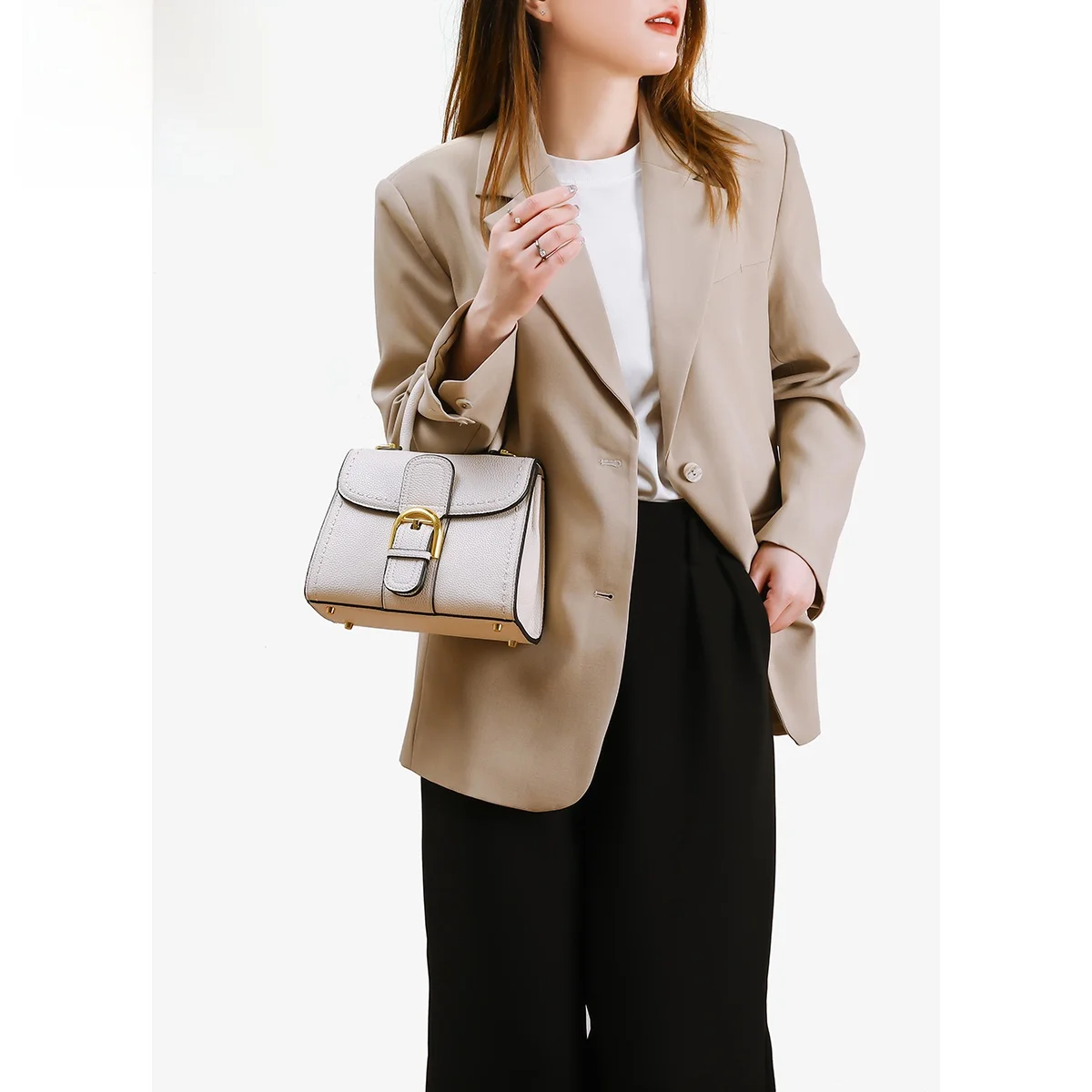 

Модная кожаная сумка-кроссбоди женская, на одно плечо, с пряжкой-подковой, в британском стиле, повседневная