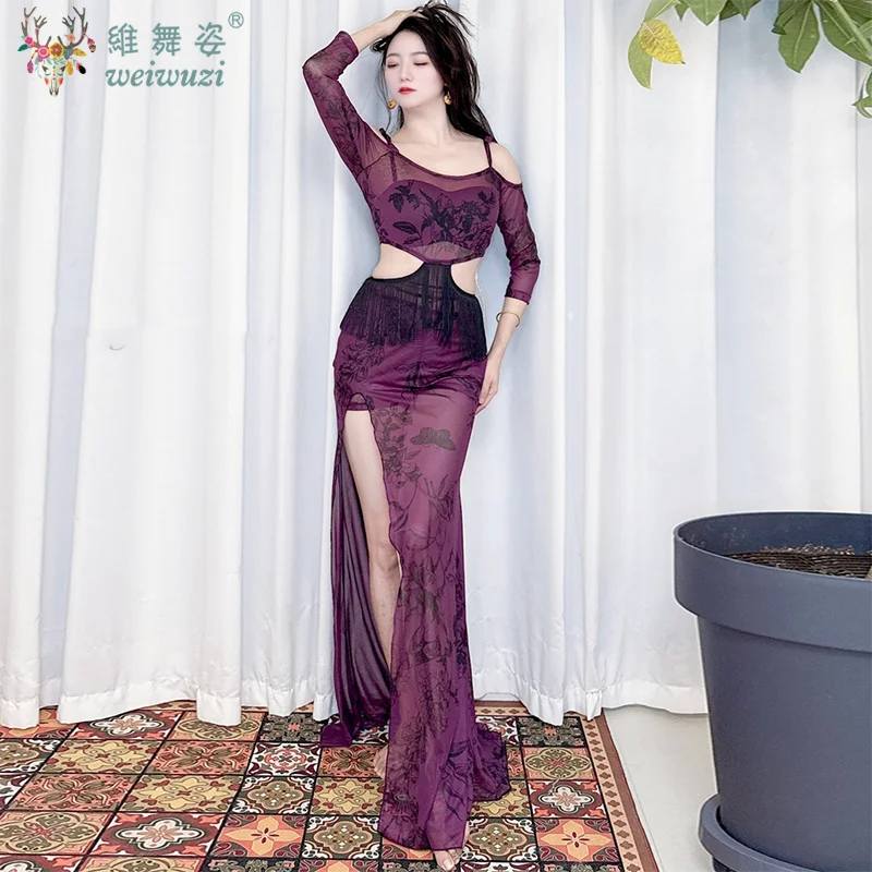 Elegancki strój do ćwiczeń tańca brzucha Czarno-fioletowo-czerwona sukienka z siateczką w talii i frędzlami Seksowne kostiumy do tańca orientalnego