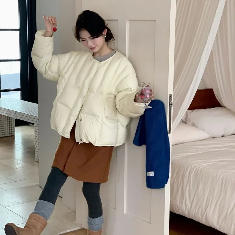 Abrigos de plumón de pato blanco cálido para Mujer, chaqueta acolchada acolchada, abrigo corto grueso y versátil con cuello redondo, tendencia de otoño e invierno