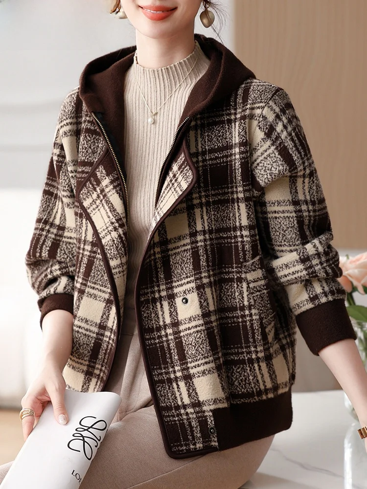 

Новое шерстяное пальто для женщин среднего возраста, осенняя коллекция 2024, в клетку, свободного кроя, в корейском стиле, весна-осень