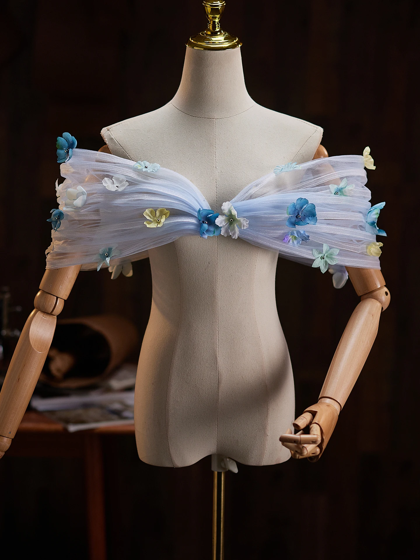elegante-accesorio-de-anfitriona-estilo-hada-cubre-brazo-de-malla-de-un-solo-hombro-con-pequenas-flores-diseno-estilizador-nuevo-verano-2026-marca-china