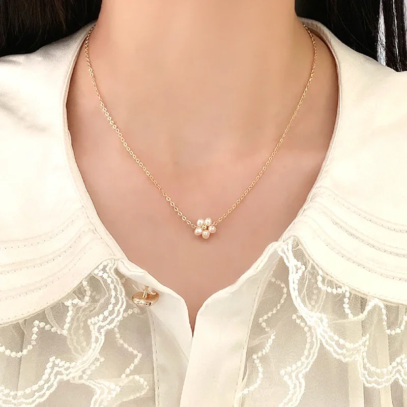 

Mosan 14K Plated Gold Natural Freshwater Pearl Flower Pendant Necklace Fashion Jewelry for Women