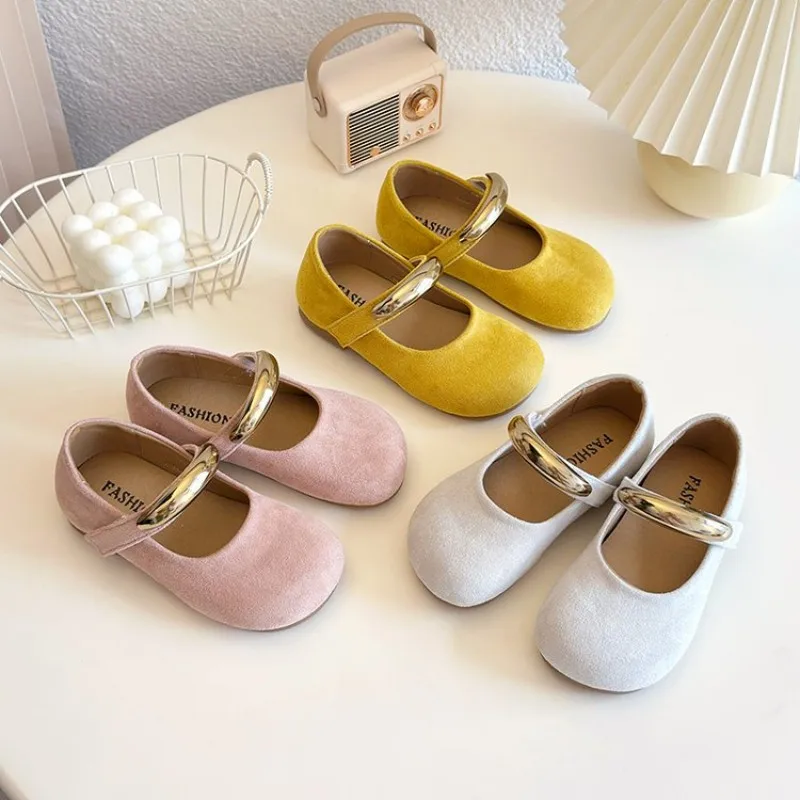 

All-purpose Princess Style Soft Leather Shoes for Girls in 2026 Spring/ Autumn, suitable for daily wear with simple solid colors