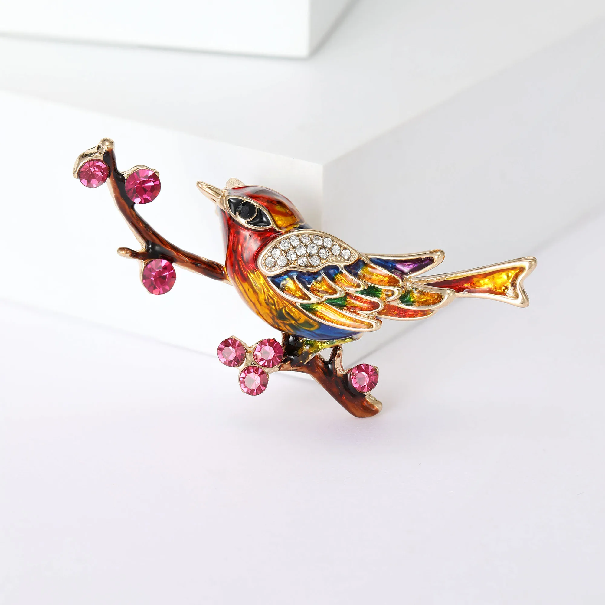 Beaut&Berry Luxurious and High-end Bird Brooches for Women Antique Animal Pin Office Party Casual Accessory Gift