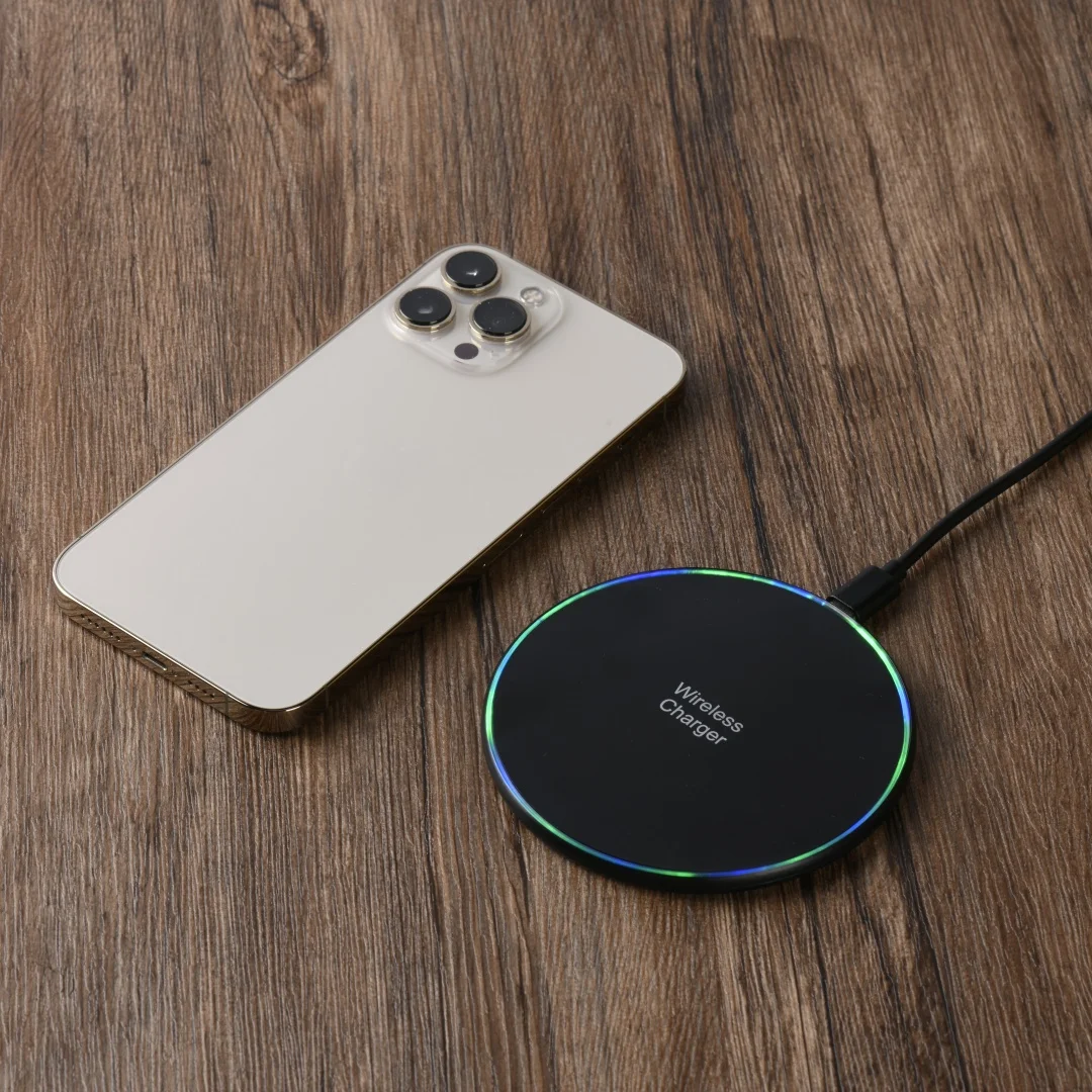 Fast Wireless Charger Pad For iPhone 17 16 15 14 13 12 X Pro Max 8 Samsung Galaxy S23 S22 S21 Wireless Charging Station Chargers